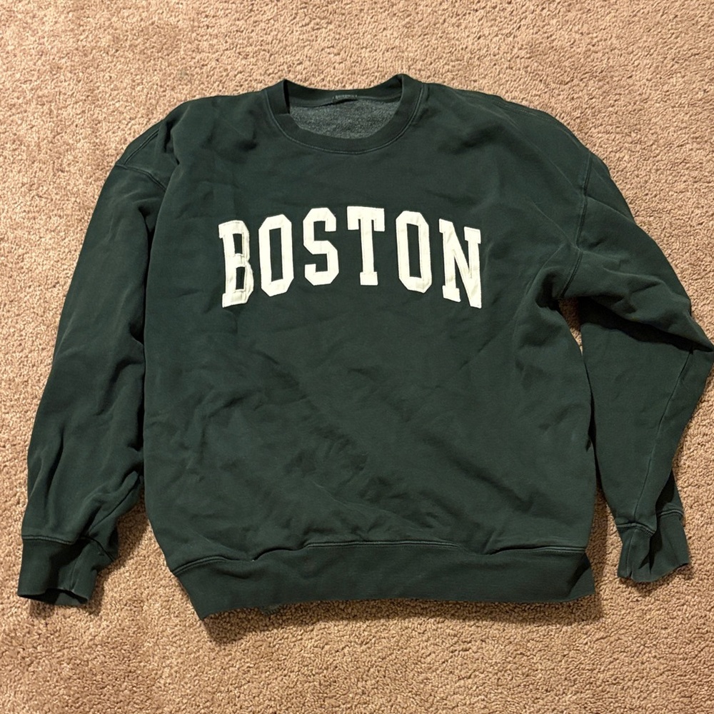 Brandy Melville Boston sweater